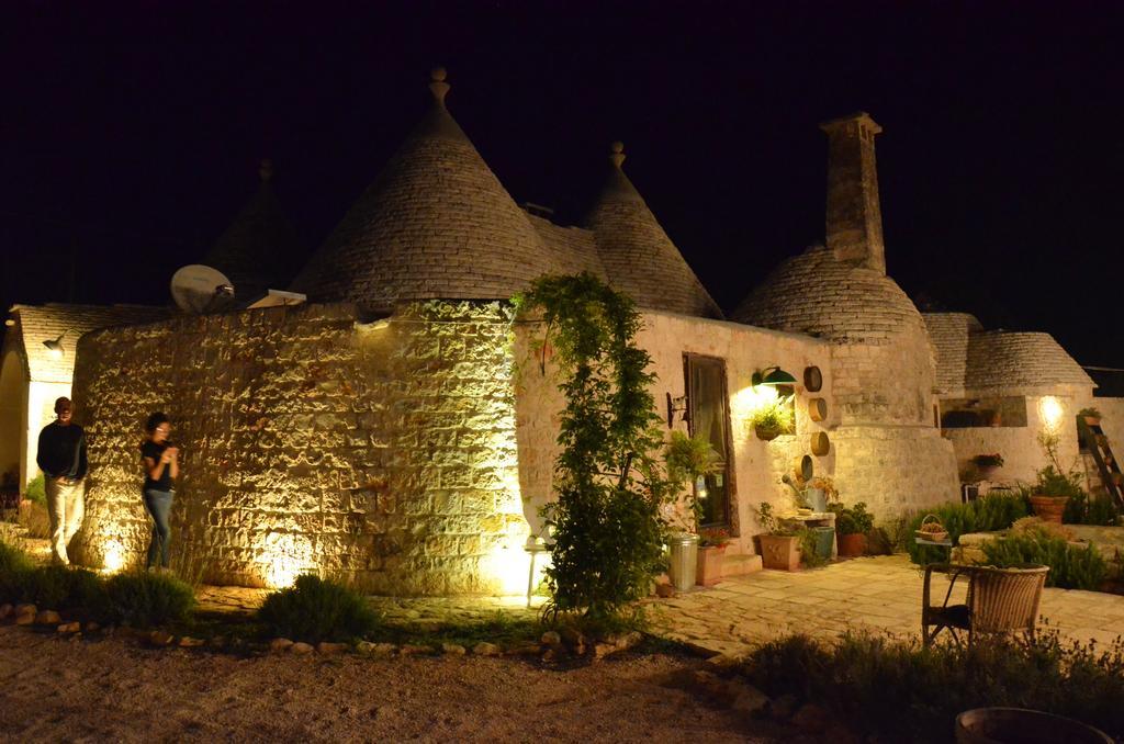 Aparthotel I Trulli Di Acquarossa Cisternino Exterior foto