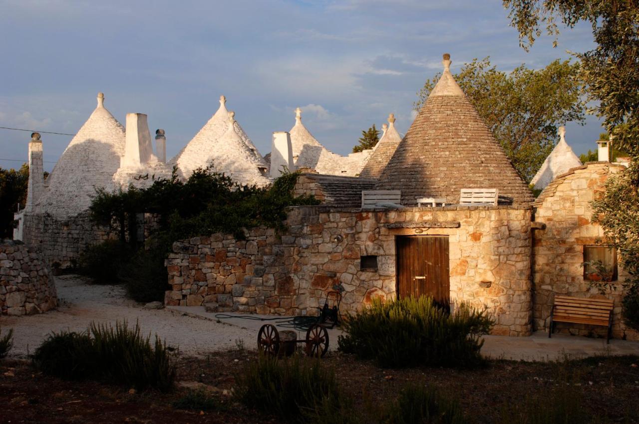 Aparthotel I Trulli Di Acquarossa Cisternino Exterior foto